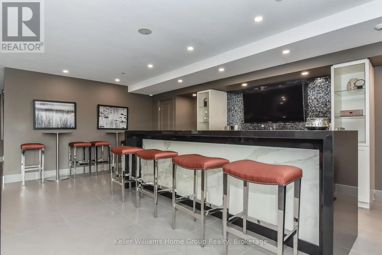 901 - 150 WELLINGTON STREET E, #901