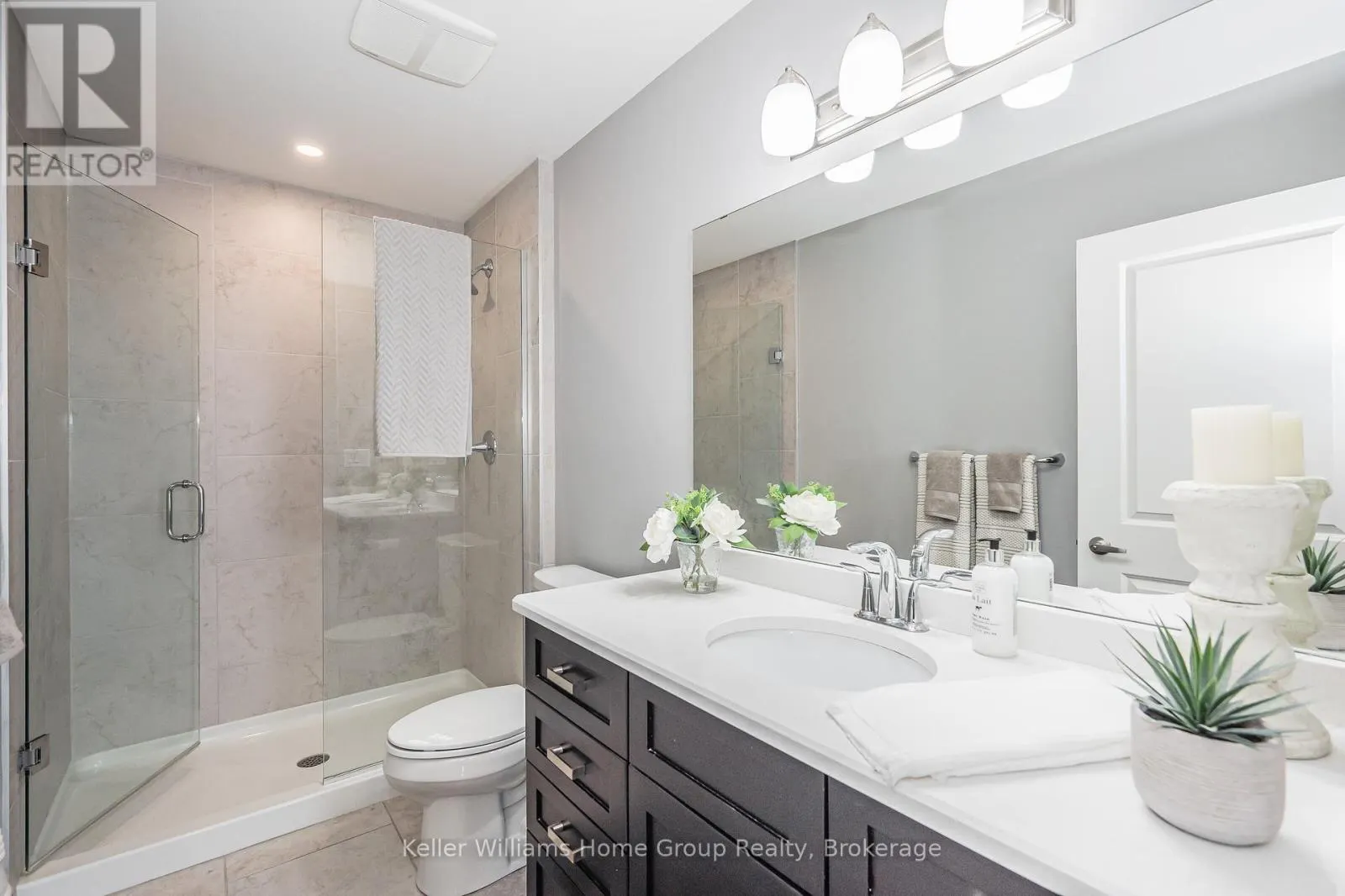 901 - 150 WELLINGTON STREET E, #901