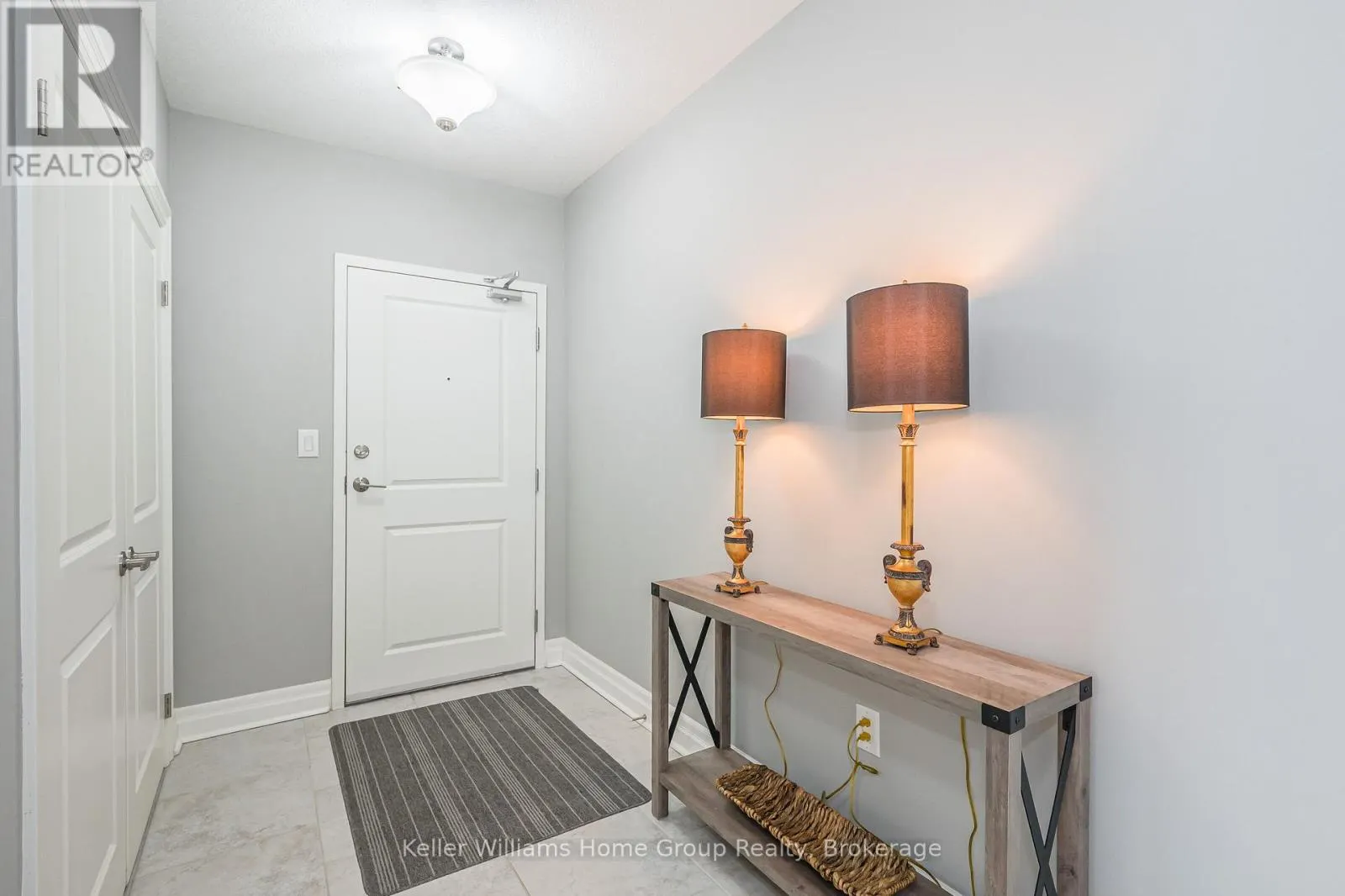 901 - 150 WELLINGTON STREET E, #901