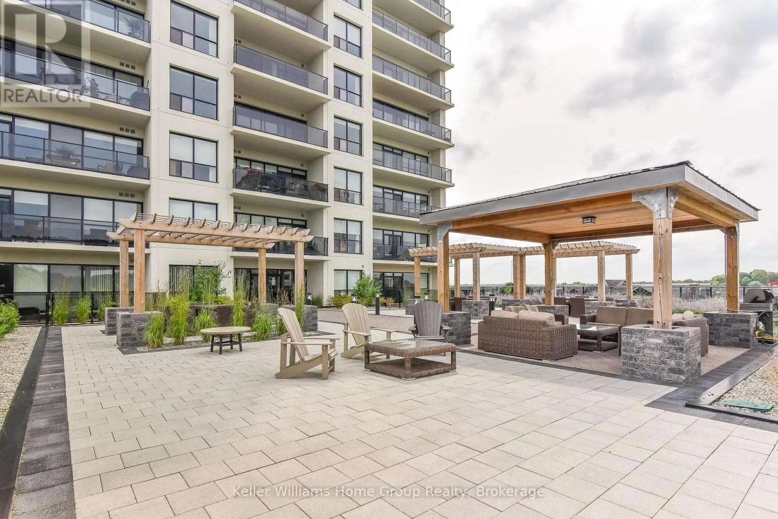 901 - 150 WELLINGTON STREET E, #901