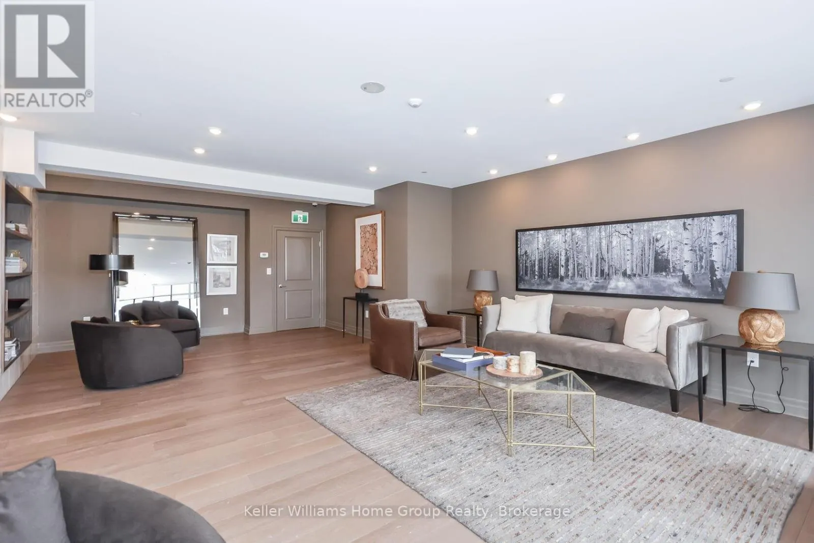 901 - 150 WELLINGTON STREET E, #901