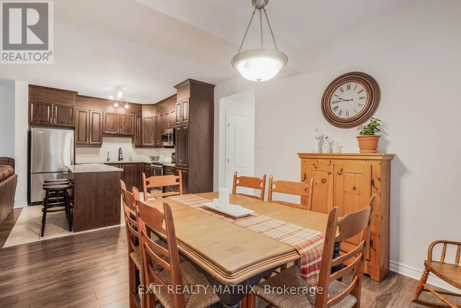2 - 193 BOURDEAU BOULEVARD