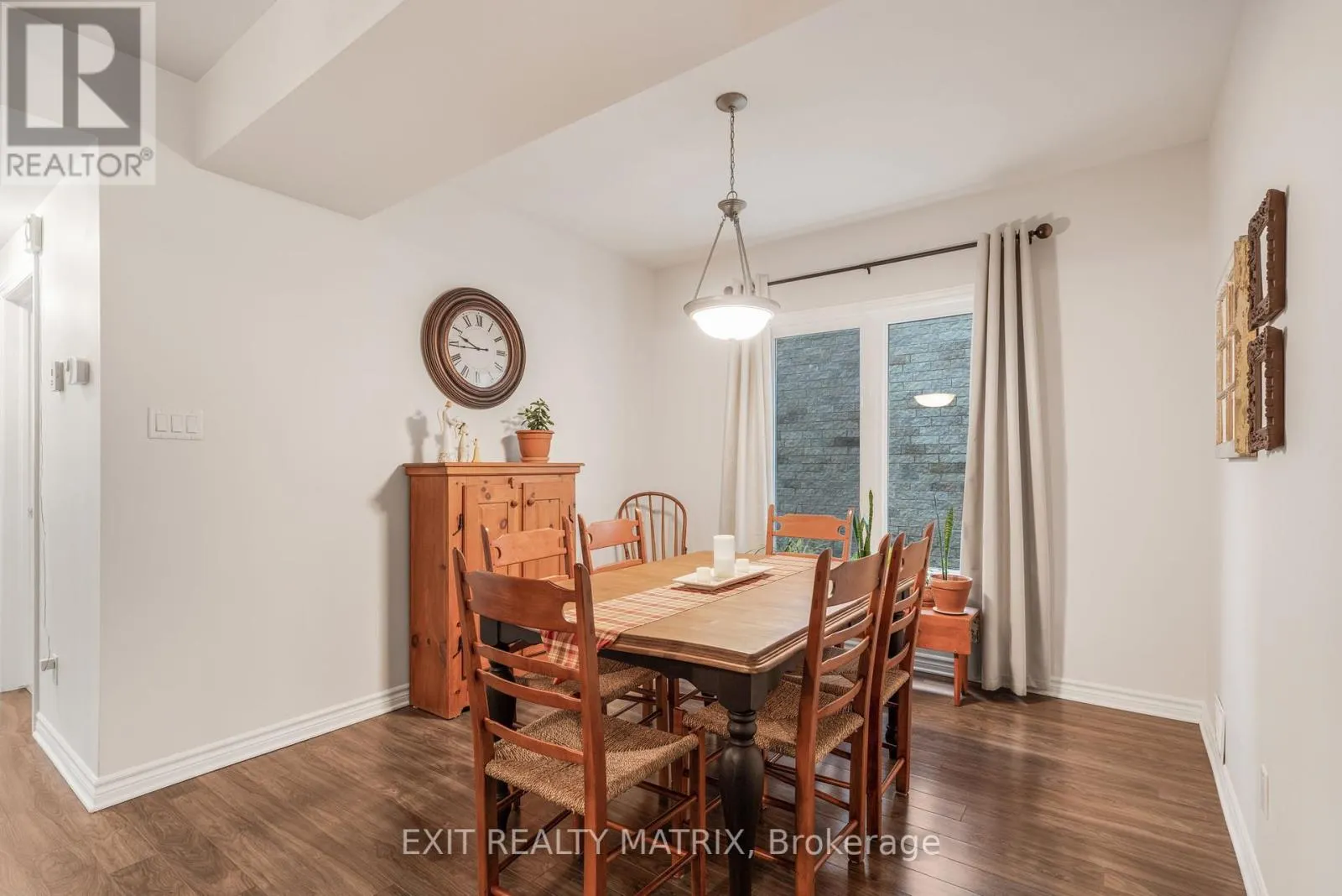 2 - 193 BOURDEAU BOULEVARD