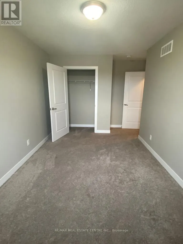 G5 - 439 ATHLONE AVENUE
