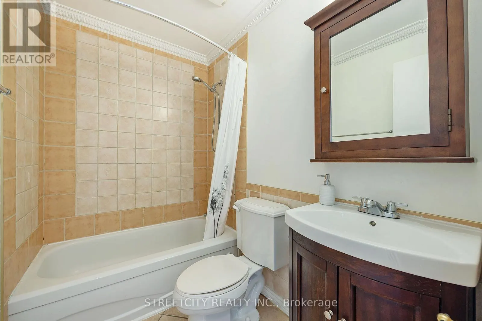 701 - 986 HURON STREET, #701