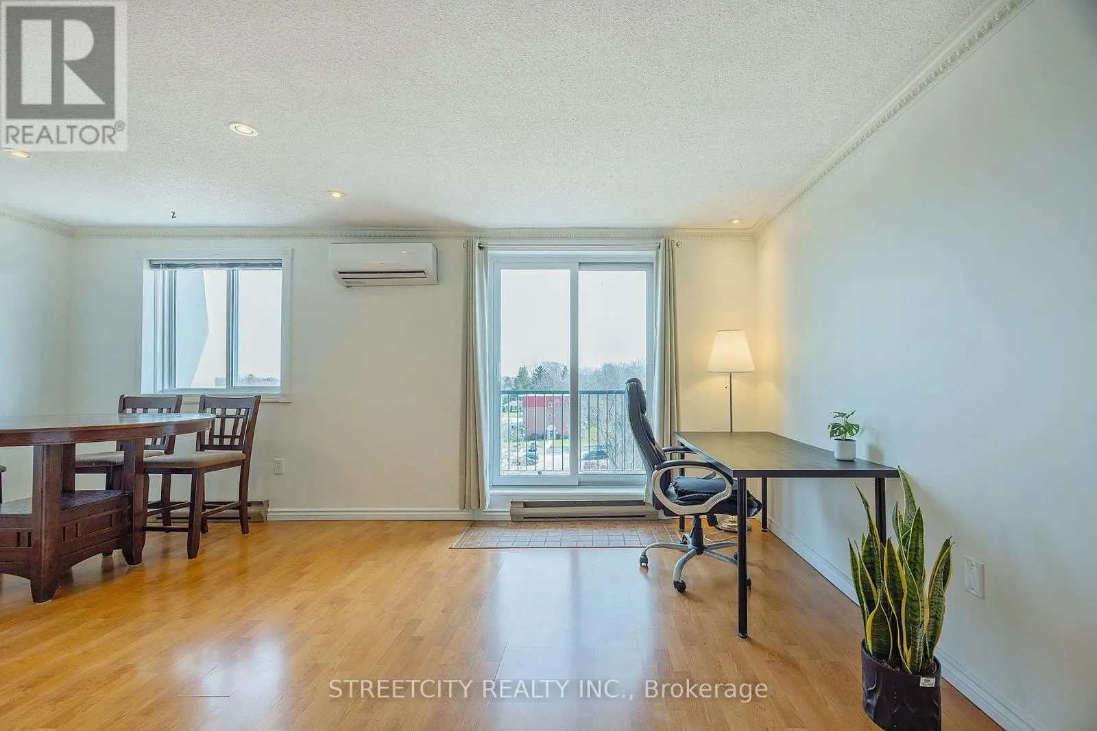 701 - 986 HURON STREET, #701