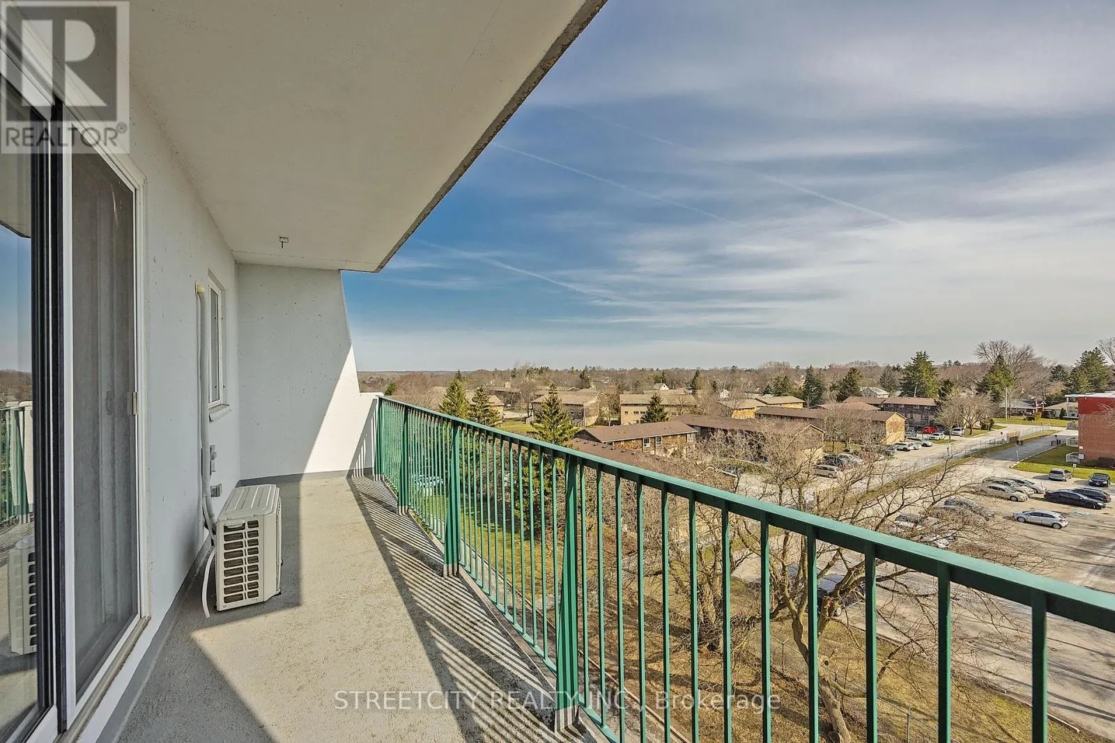 701 - 986 HURON STREET, #701