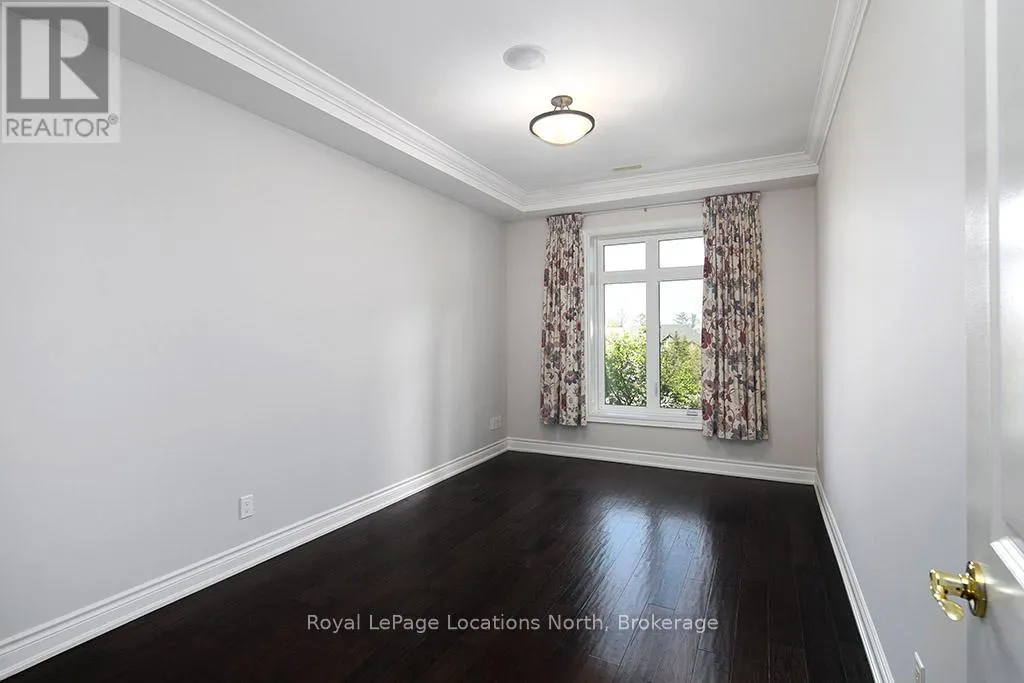 203 - 25 BEAVER STREET S, #203