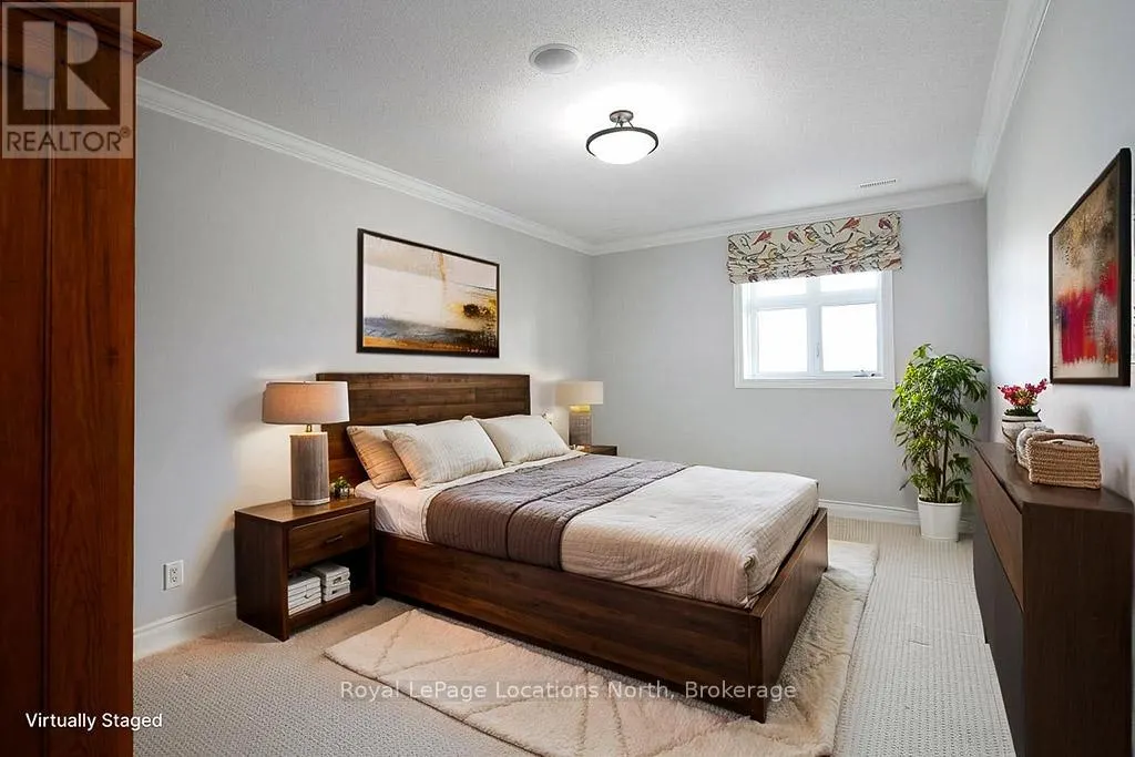 203 - 25 BEAVER STREET S, #203