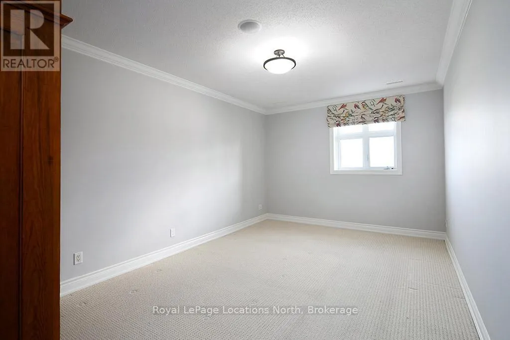 203 - 25 BEAVER STREET S, #203