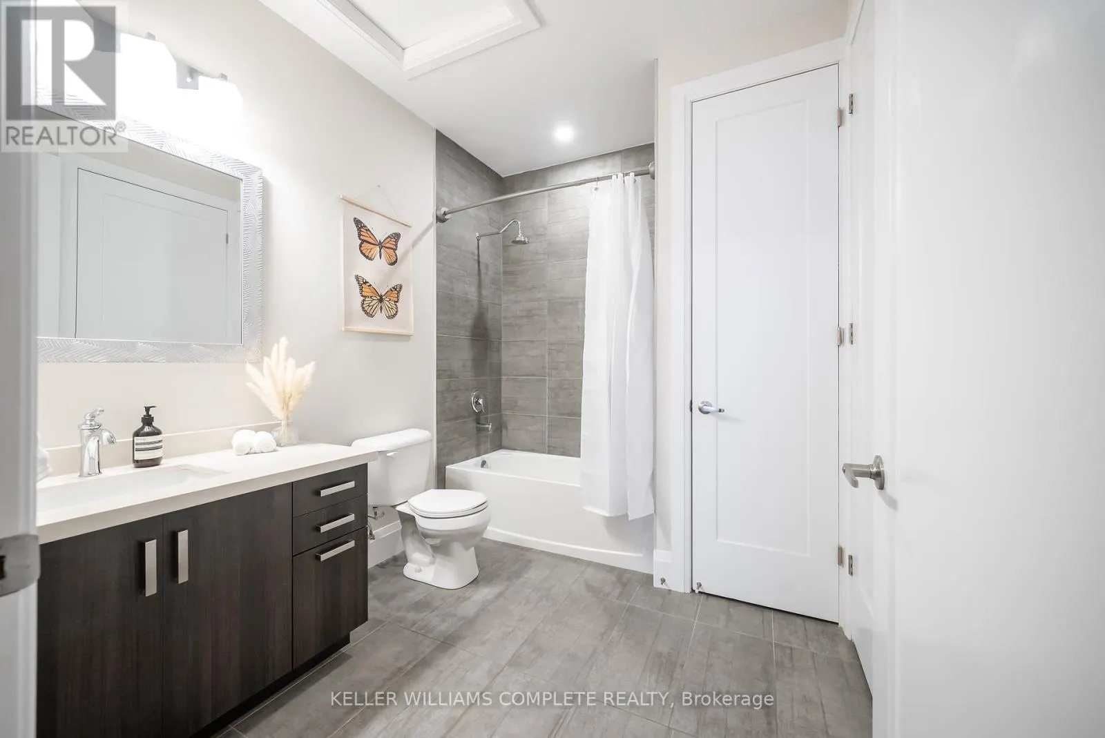 206 - 85 MORRELL STREET