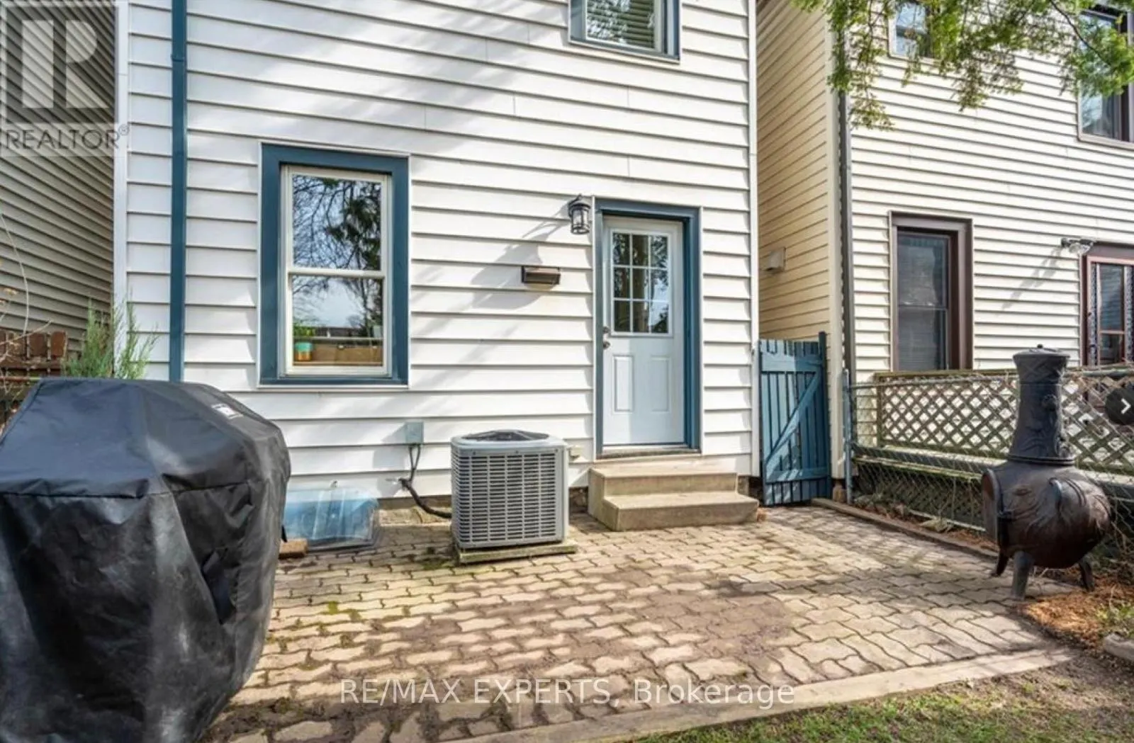 22 BURLINGTON STREET E