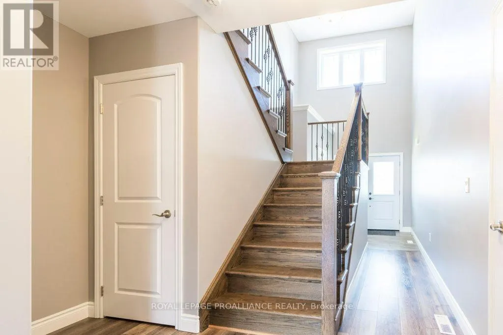 40 COTTONWOOD DRIVE