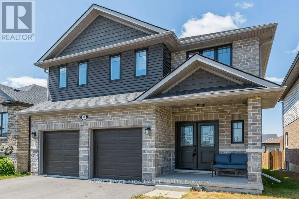 40 COTTONWOOD DRIVE