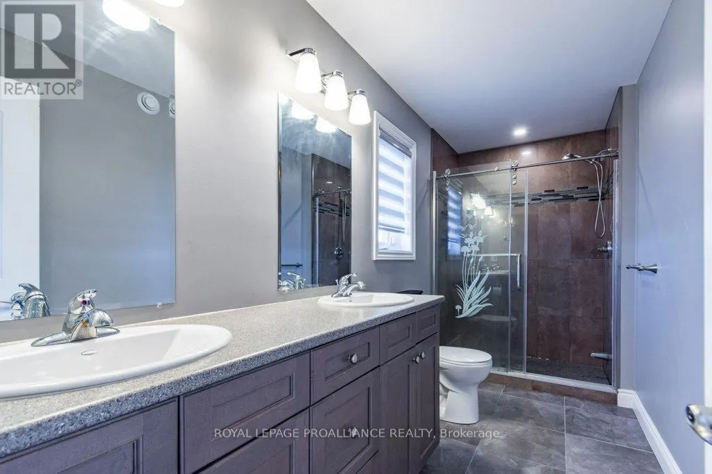 40 COTTONWOOD DRIVE
