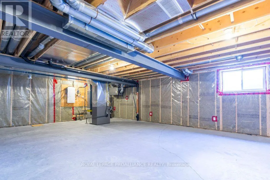 40 COTTONWOOD DRIVE