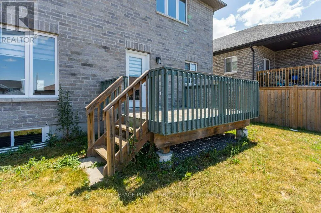 40 COTTONWOOD DRIVE