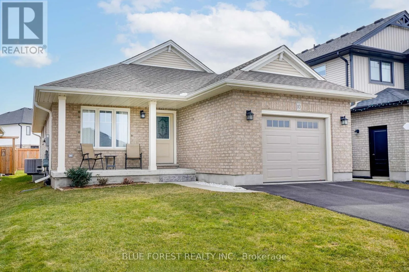 10 AUBURN DRIVE