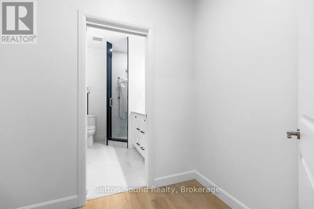 202 - 535 ISAAC STREET, #202