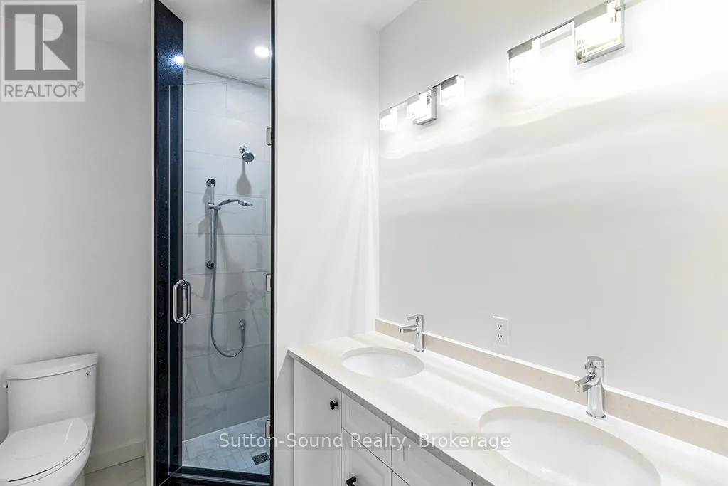 202 - 535 ISAAC STREET, #202