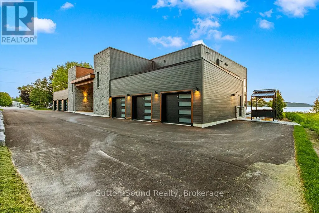 202 - 535 ISAAC STREET, #202