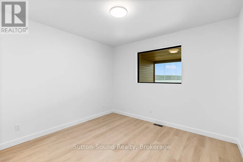 202 - 535 ISAAC STREET, #202
