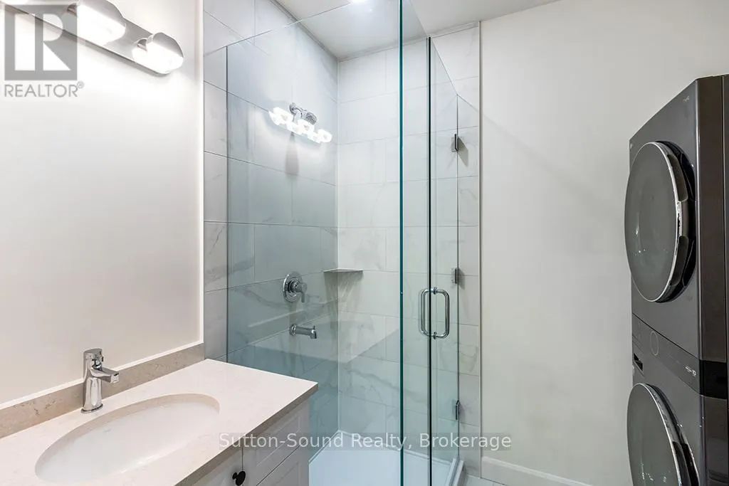 202 - 535 ISAAC STREET, #202