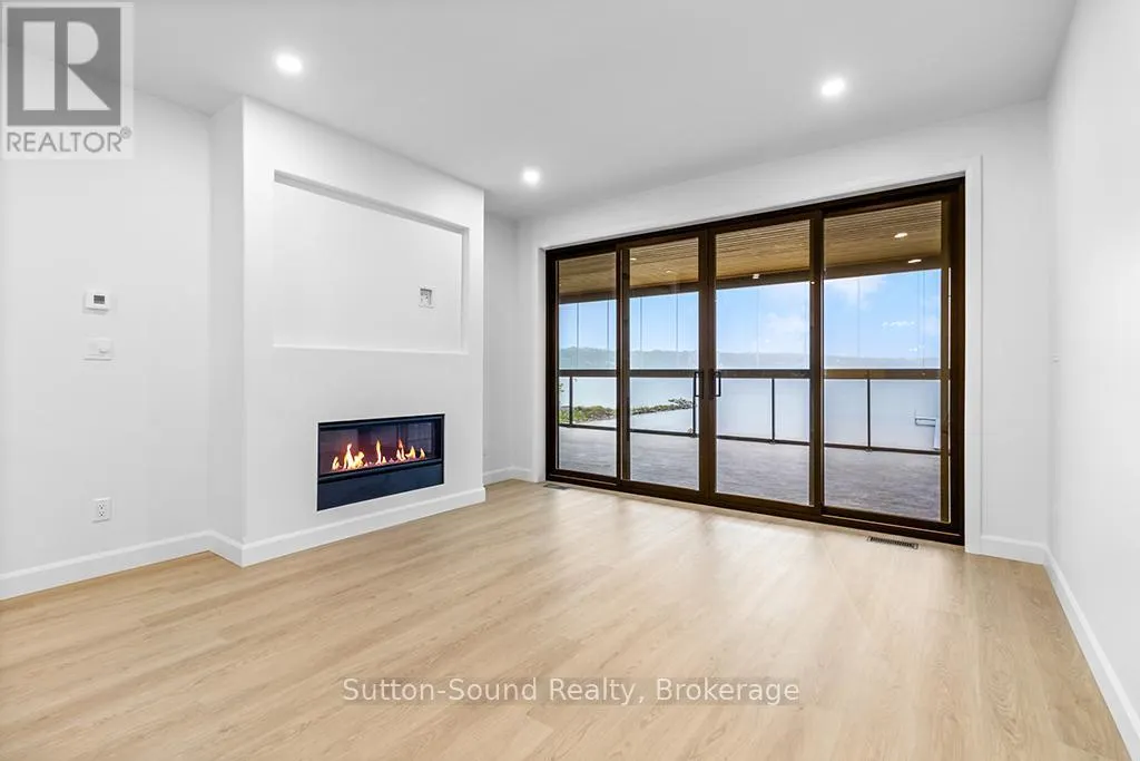 202 - 535 ISAAC STREET, #202