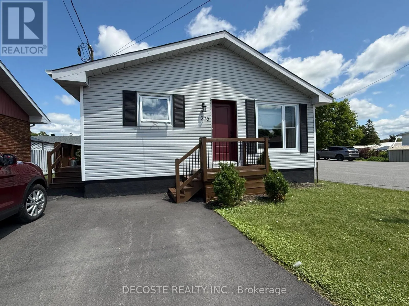 273 MAIN STREET S