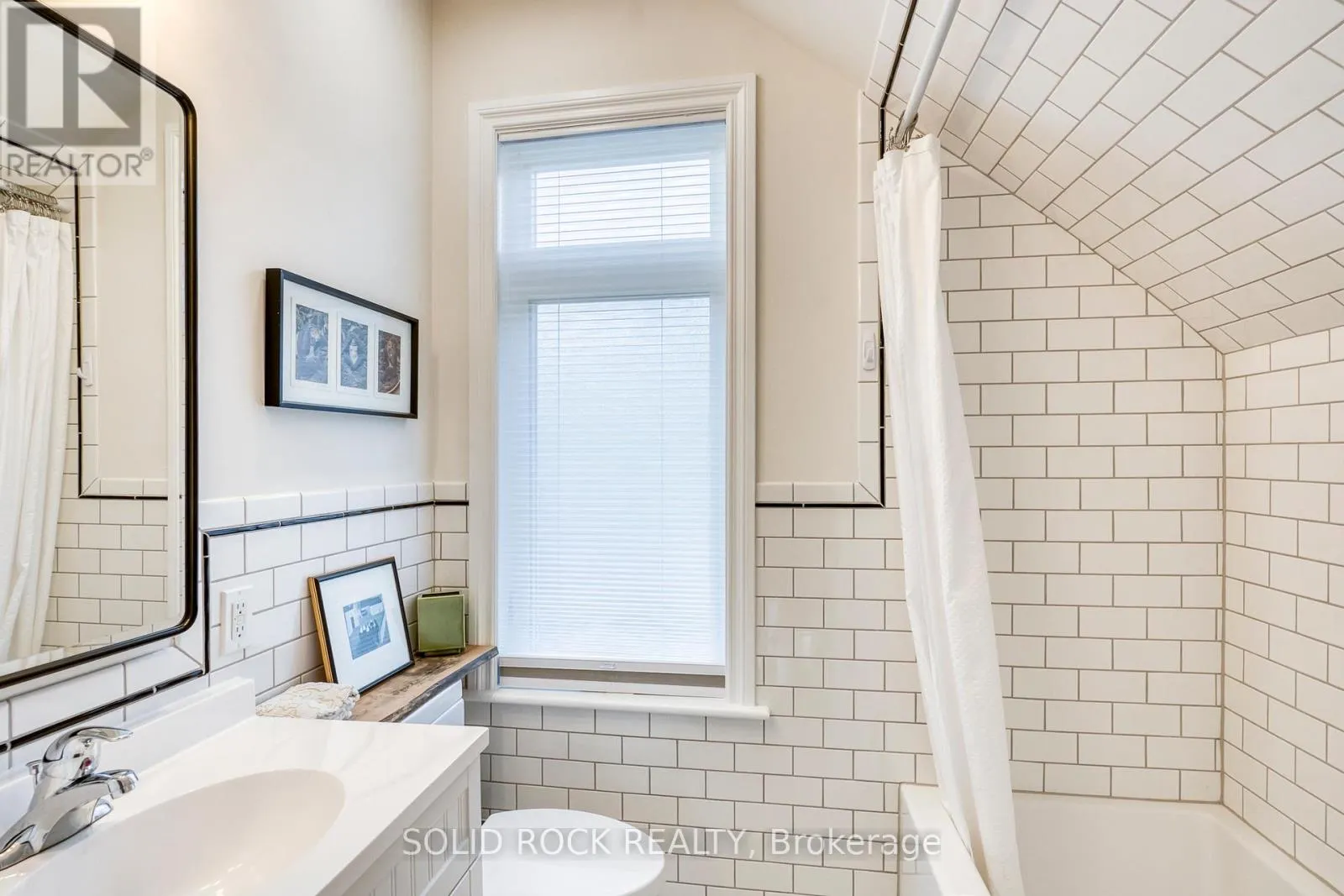 33A AND 33B NAPOLEON STREET
