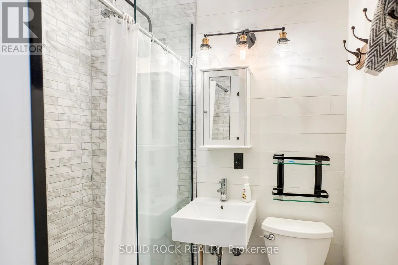 33A AND 33B NAPOLEON STREET