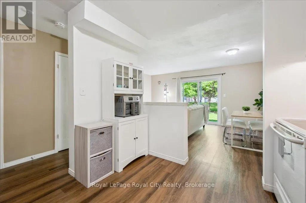 69 ROEHAMPTON CRESCENT