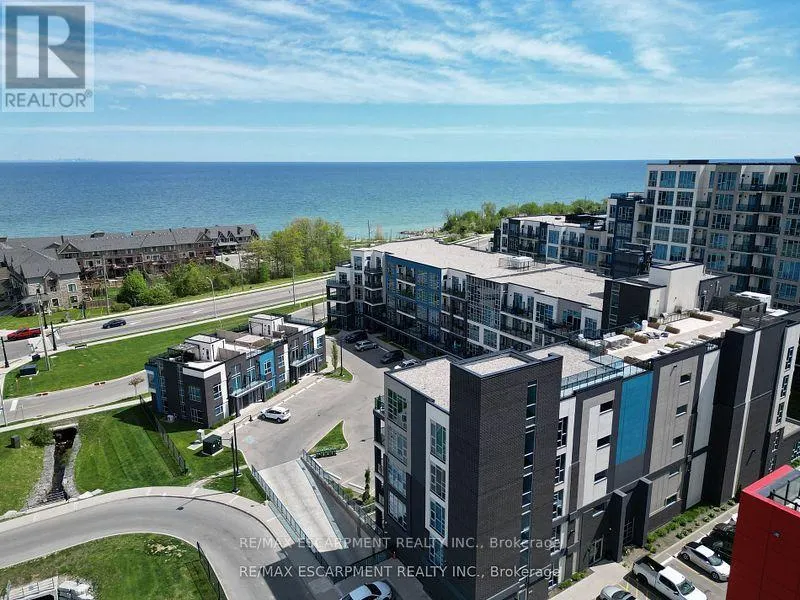 222 - 10 CONCORD PLACE