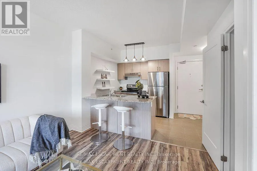 222 - 10 CONCORD PLACE