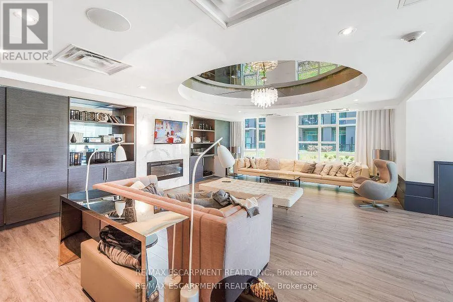 222 - 10 CONCORD PLACE