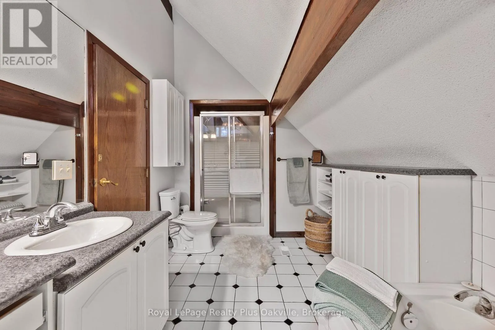 396 BUTTER ROAD E