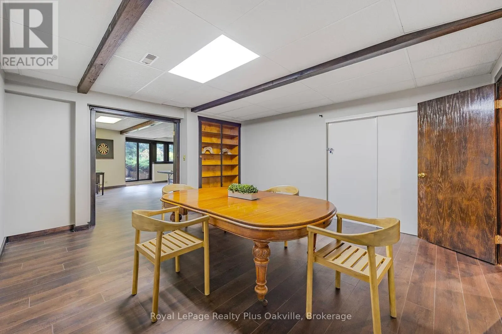 396 BUTTER ROAD E