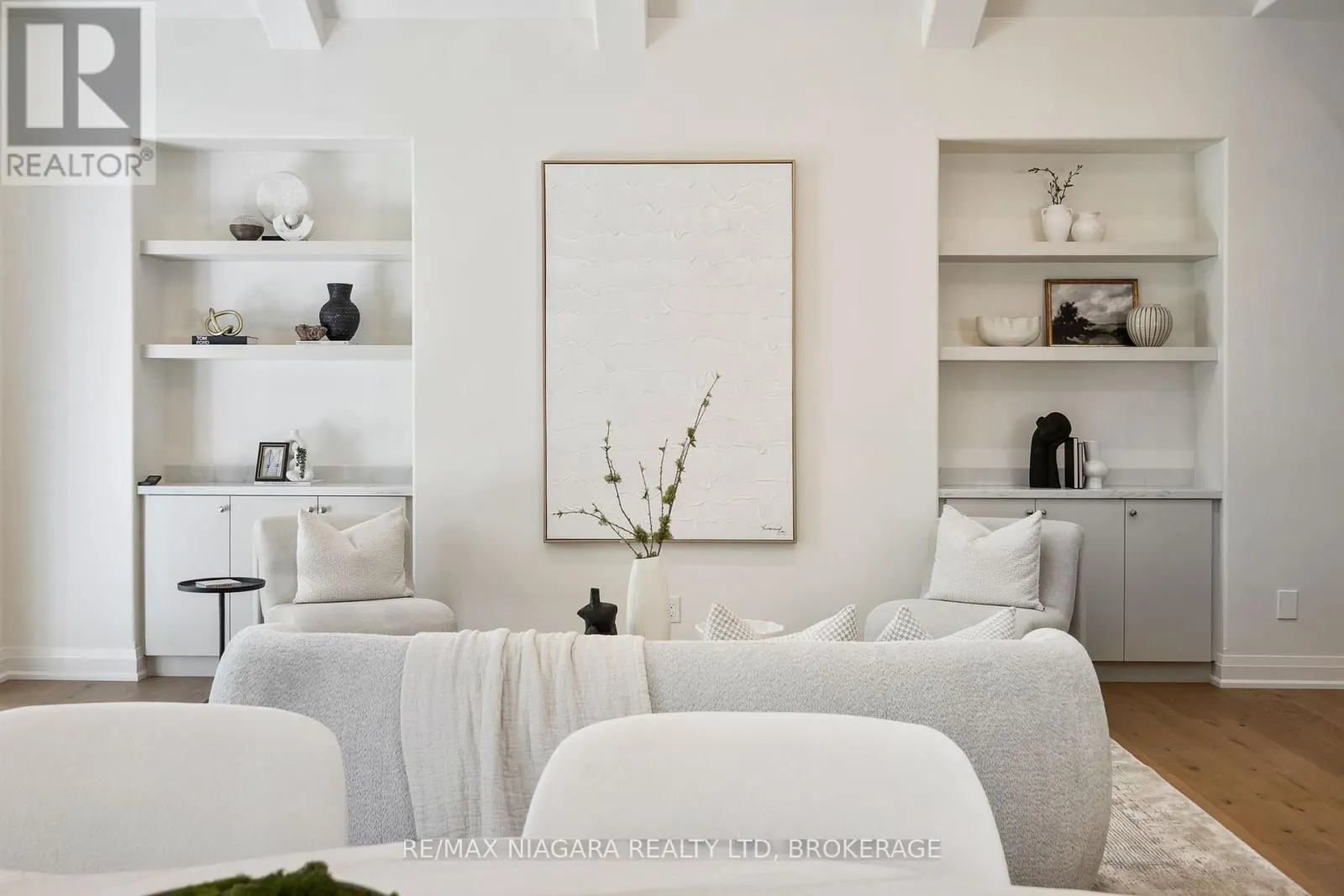 7 CIRCLE STREET