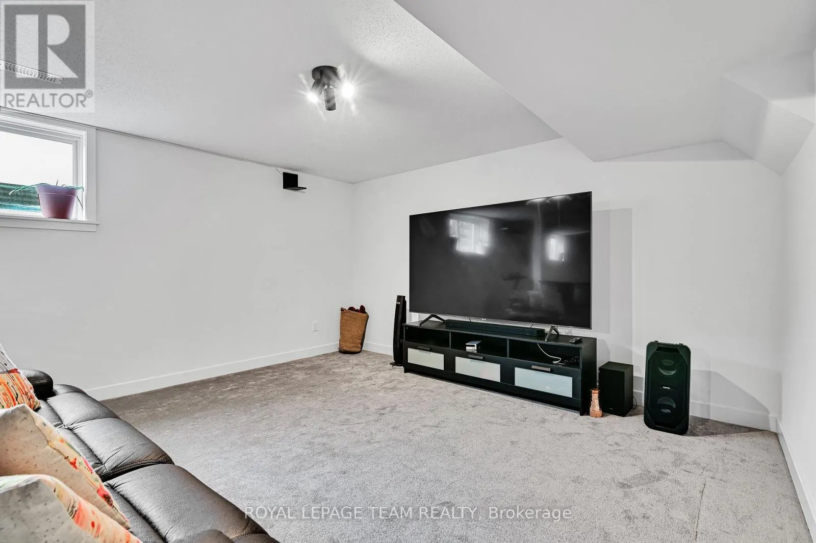 202 ZINNIA WAY