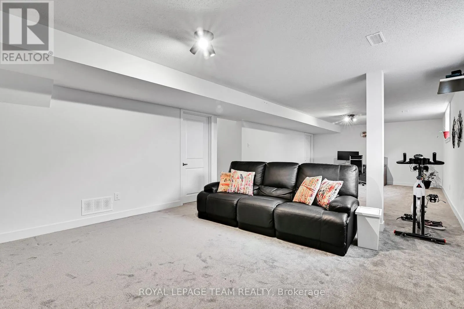 202 ZINNIA WAY