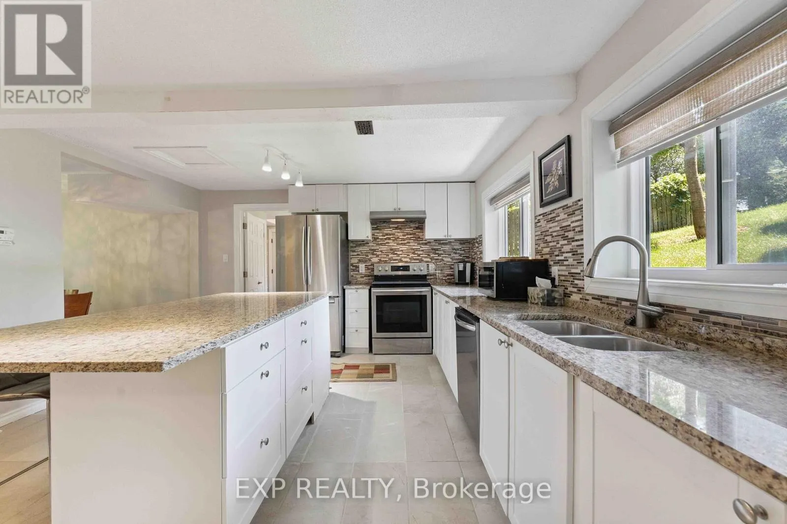 4229 RIDEAU VALLEY DRIVE