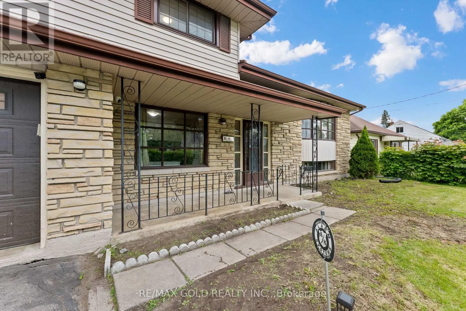 39 LEMOINE STREET