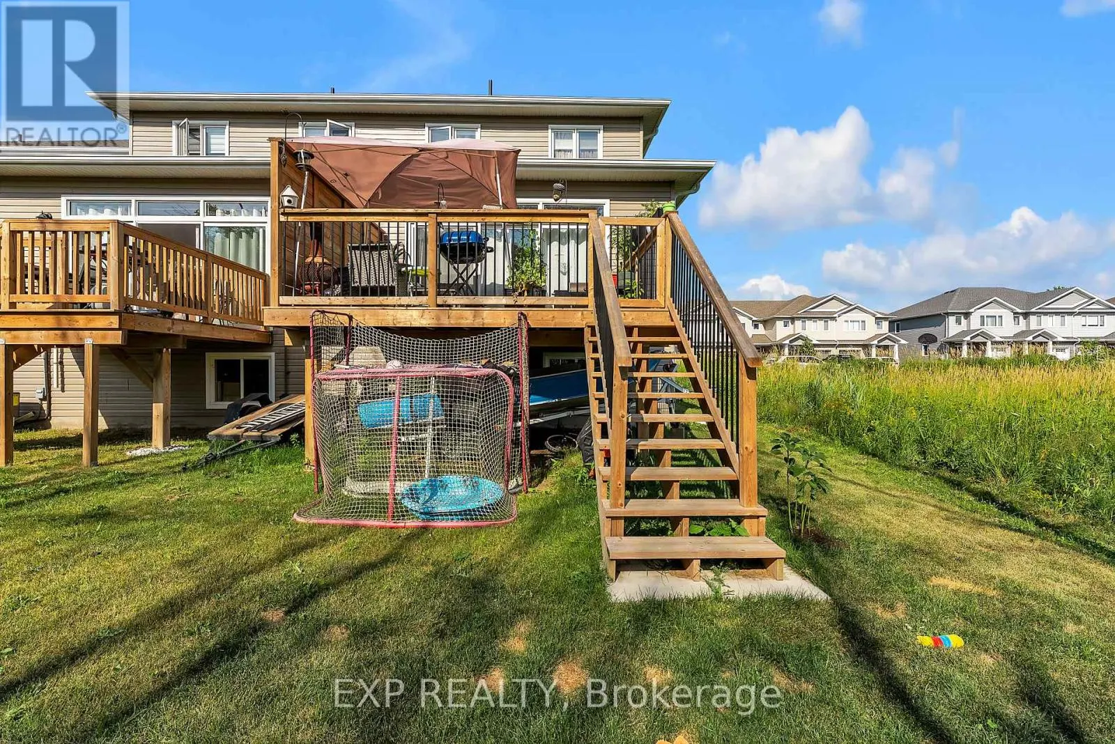 216 HERITAGE PARK DRIVE