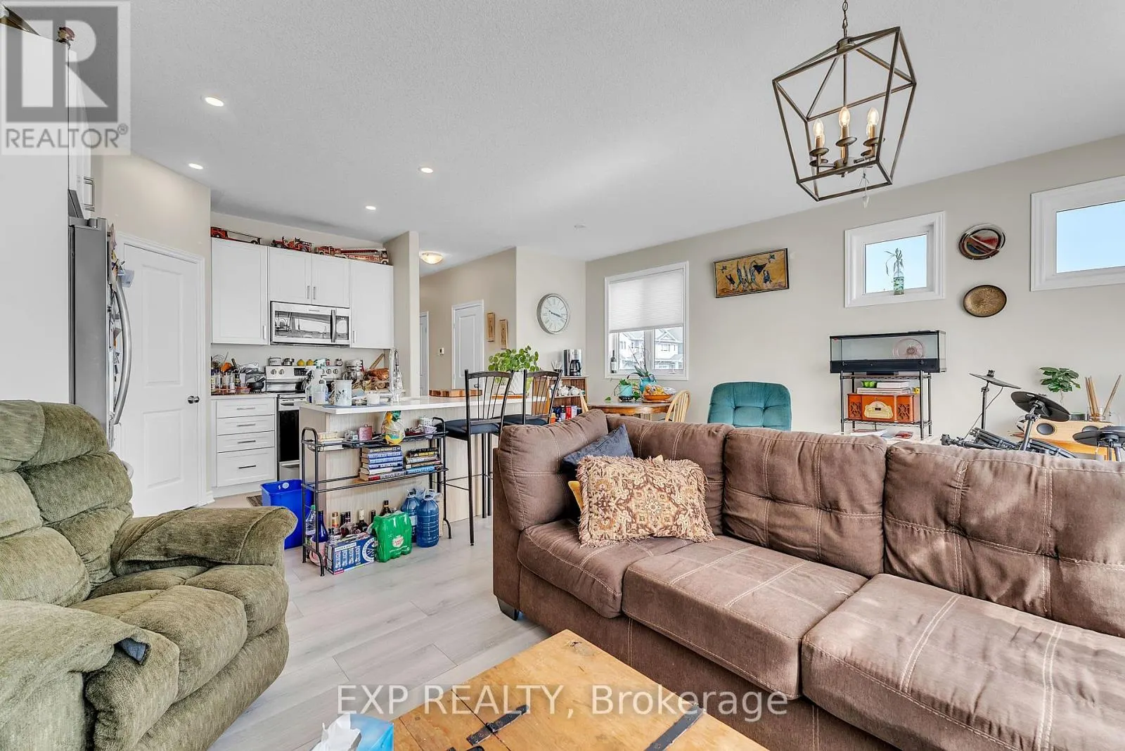 216 HERITAGE PARK DRIVE
