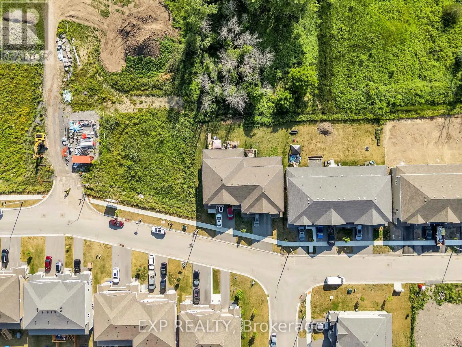 216 HERITAGE PARK DRIVE