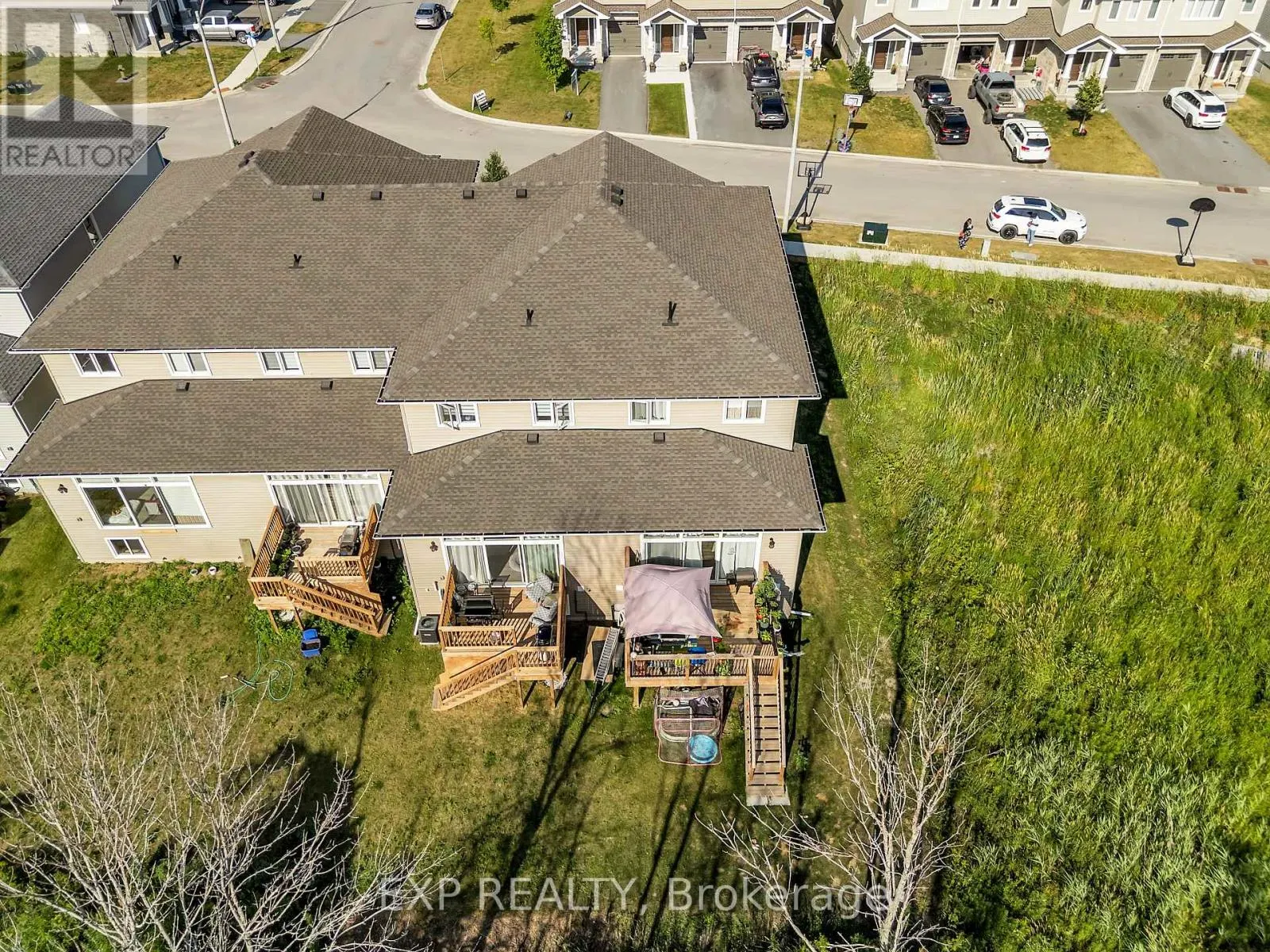 216 HERITAGE PARK DRIVE