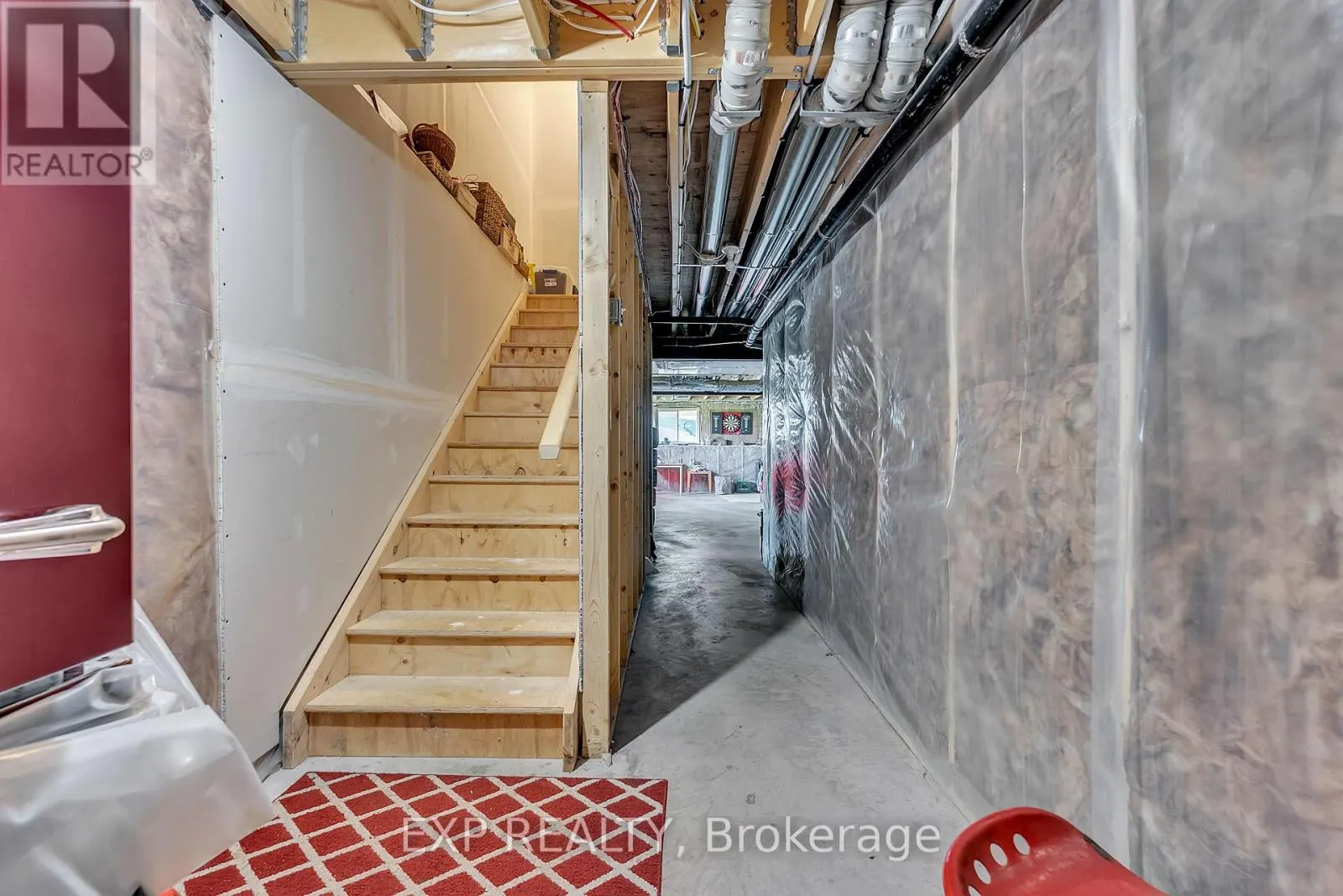 216 HERITAGE PARK DRIVE