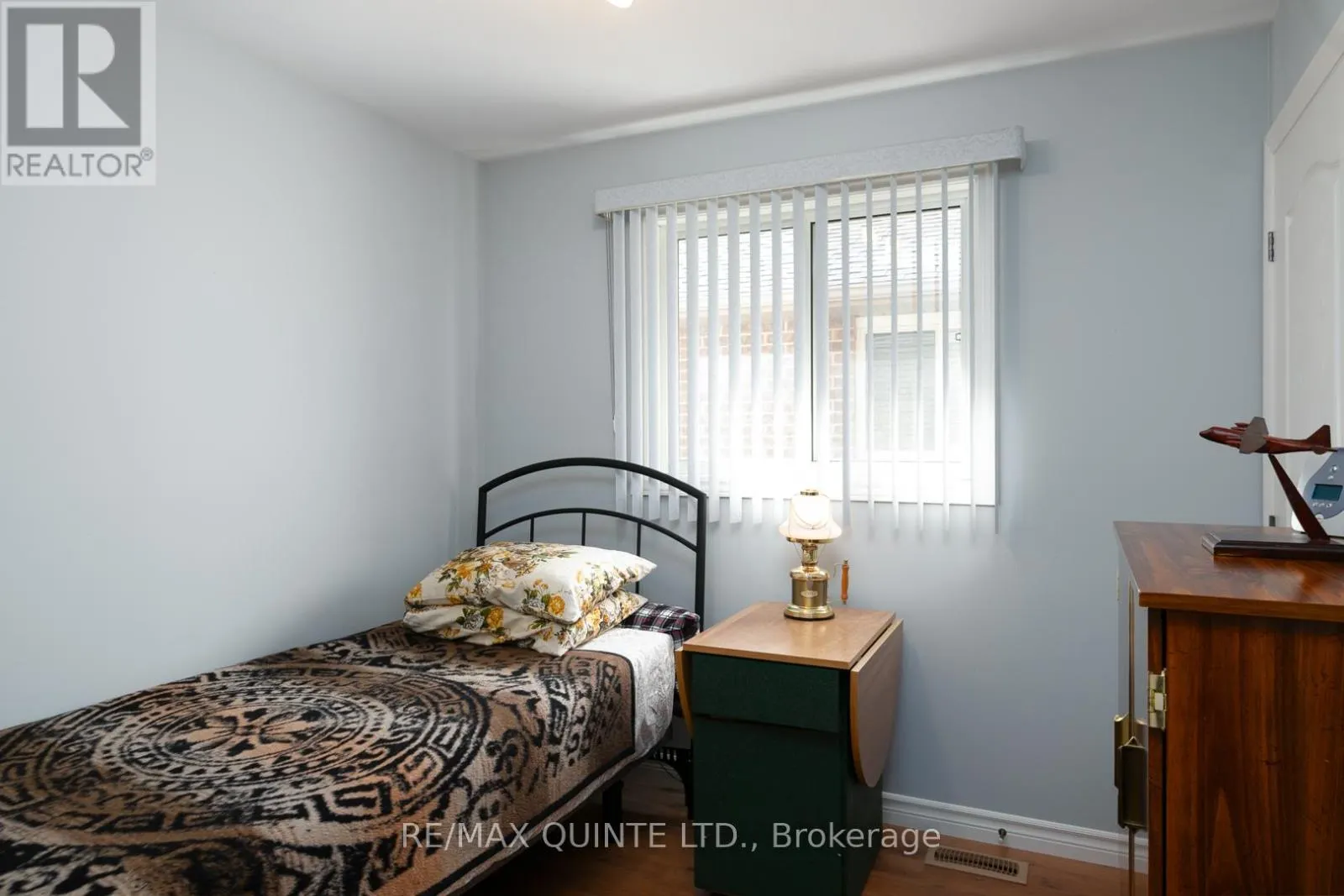 21 GALE CRESCENT