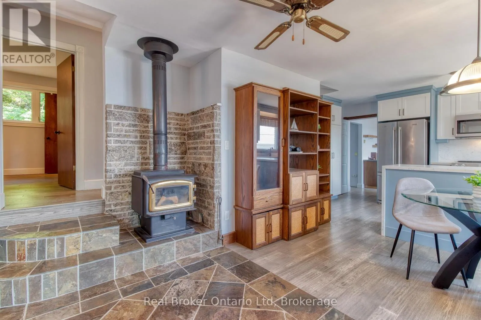 121 MALLORY BEACH ROAD