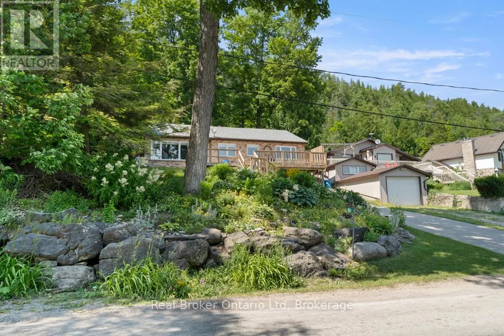 121 MALLORY BEACH ROAD